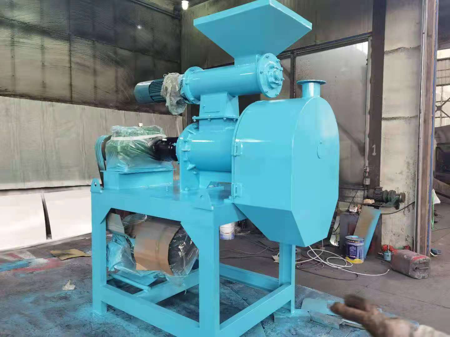 怎樣把豬糞加工成有機肥呢？(圖1)